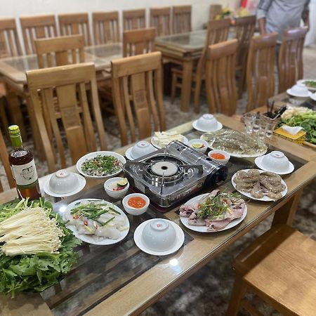 Phuong Dong Hotel Dong Khe Sau エクステリア 写真