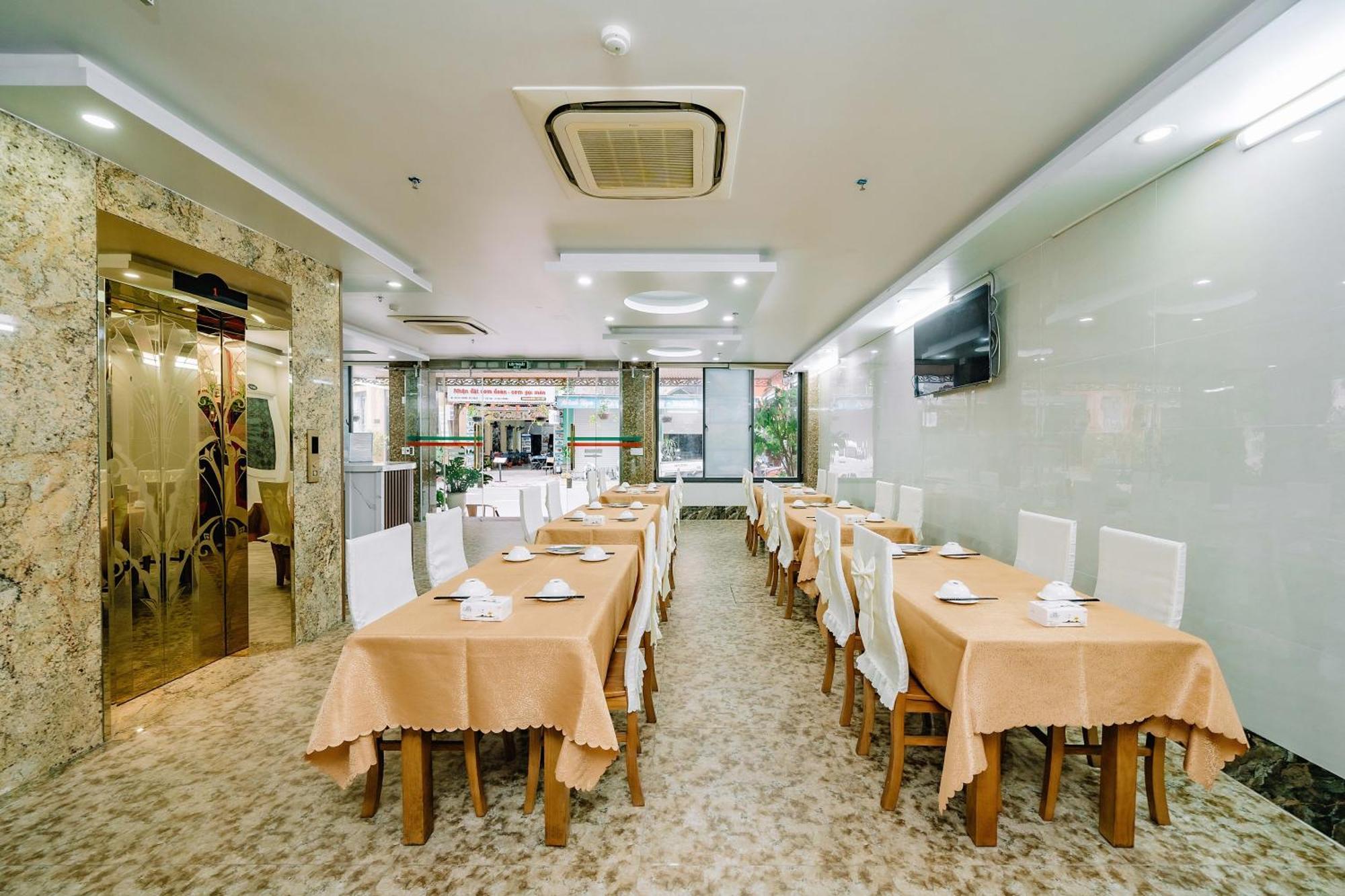 Phuong Dong Hotel Dong Khe Sau エクステリア 写真
