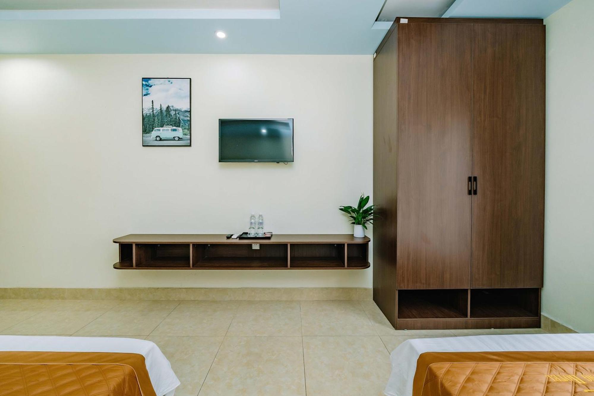Phuong Dong Hotel Dong Khe Sau エクステリア 写真