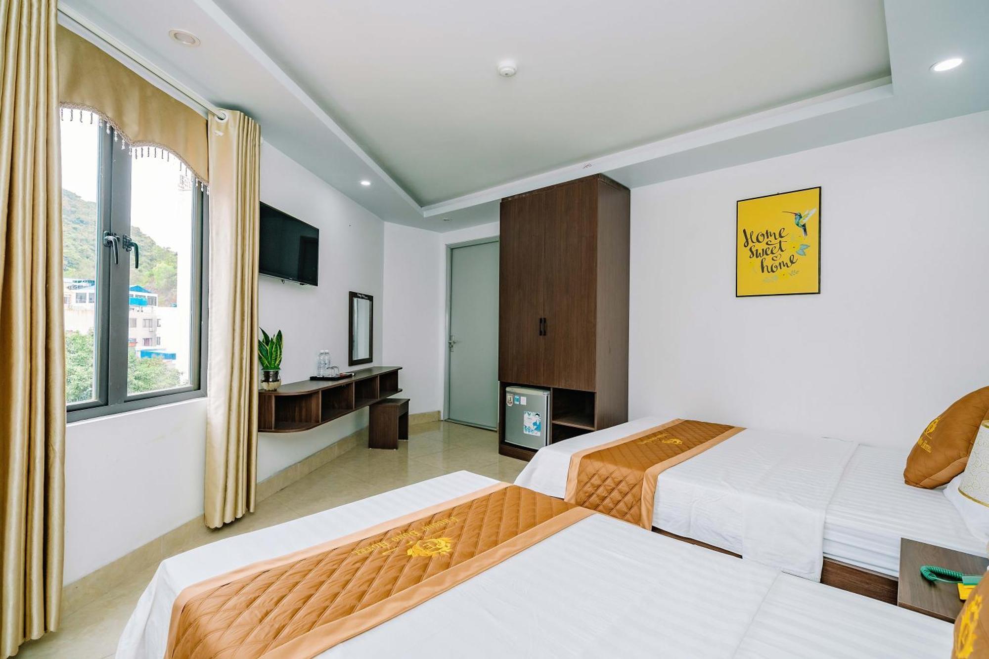Phuong Dong Hotel Dong Khe Sau エクステリア 写真