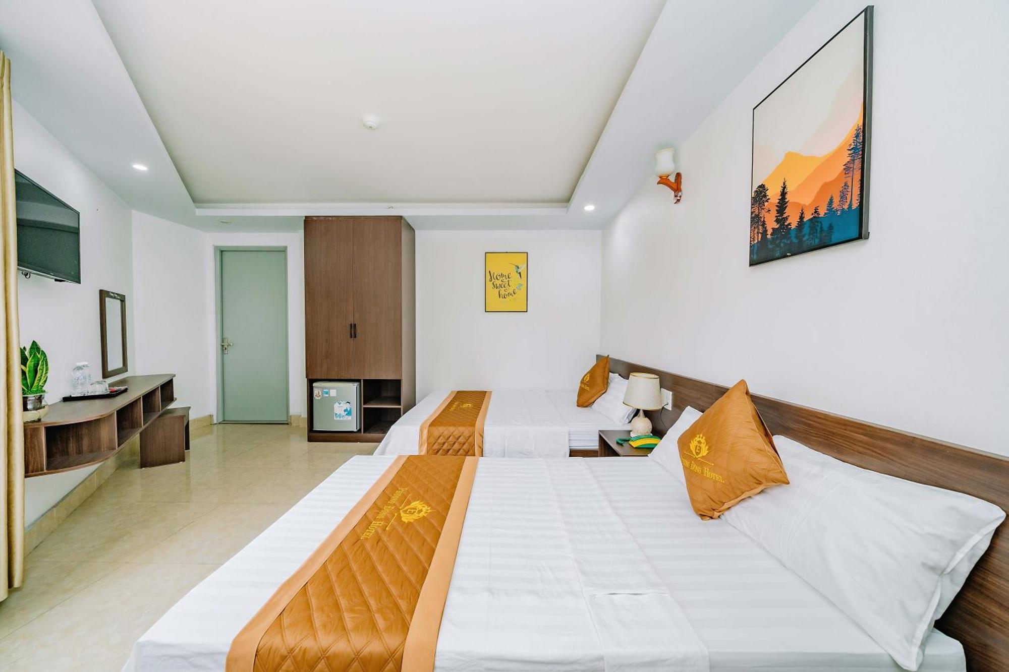 Phuong Dong Hotel Dong Khe Sau エクステリア 写真