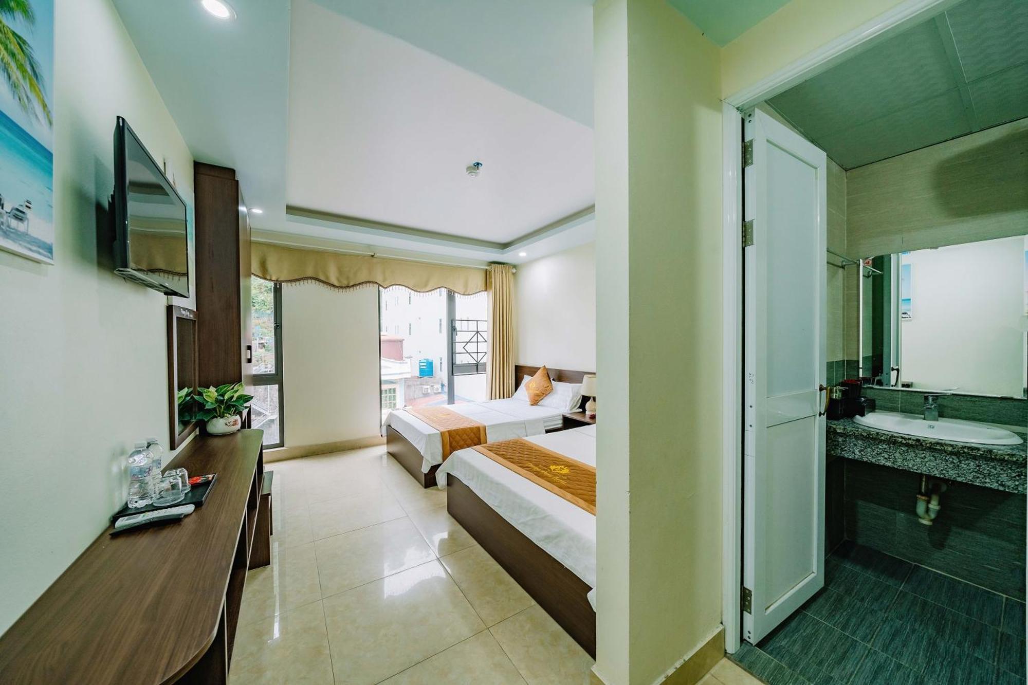 Phuong Dong Hotel Dong Khe Sau エクステリア 写真