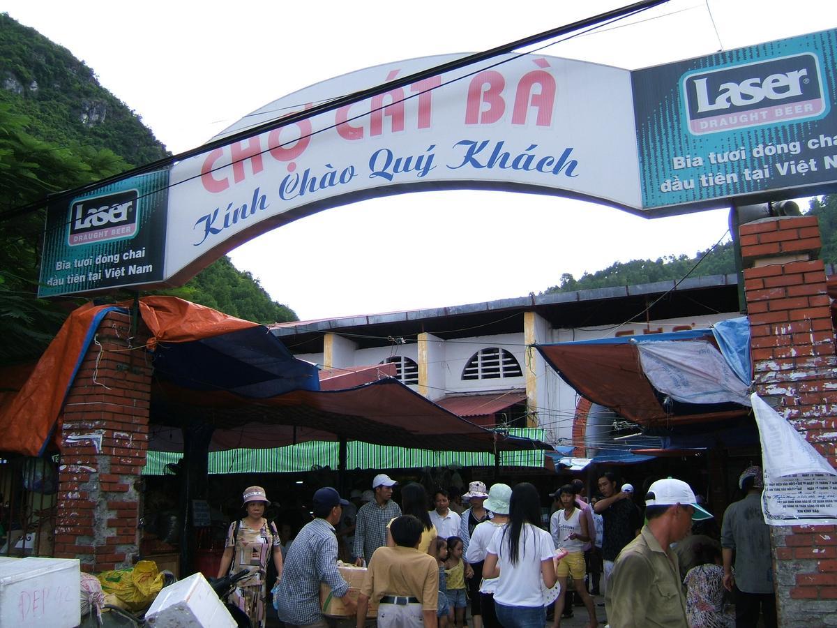 Phuong Dong Hotel Dong Khe Sau エクステリア 写真